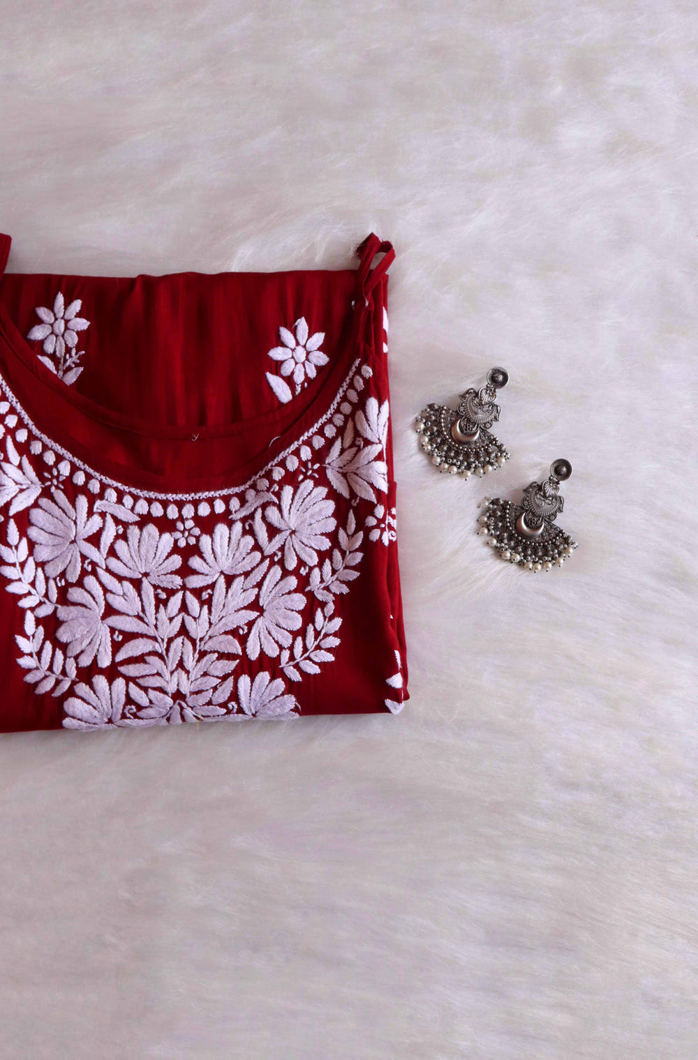 SAMA MAROON SLEEVLESS RAYON KURTA